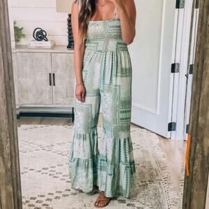 Tahulah jumper wide leg size small bell bottom legs light green